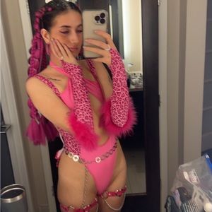 Tasteful girl bodysuit size small